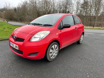 Used Toyota Yaris 2010 for sale - 77567647: Photo
