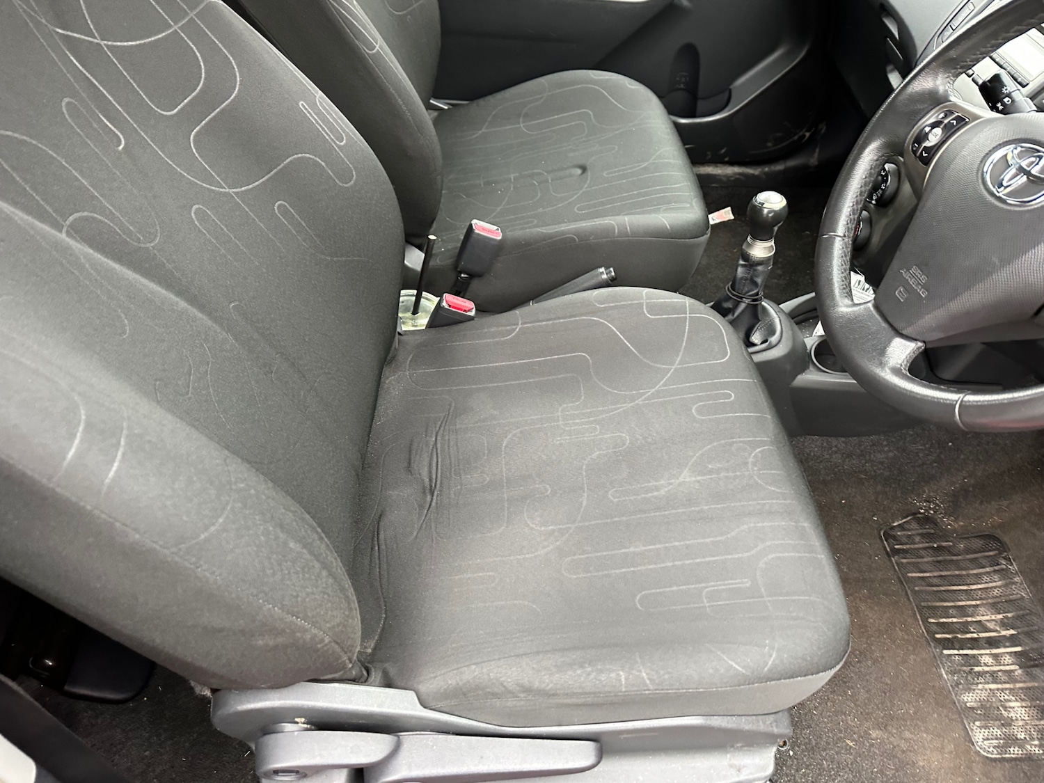 Used Toyota Yaris 2010 for sale - 77567647: Photo 8