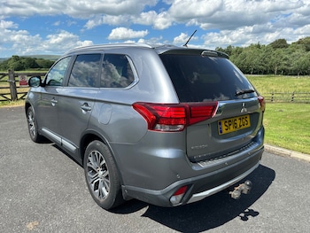 Used Mitsubishi Outlander 2016 for sale - 79031587: Photo