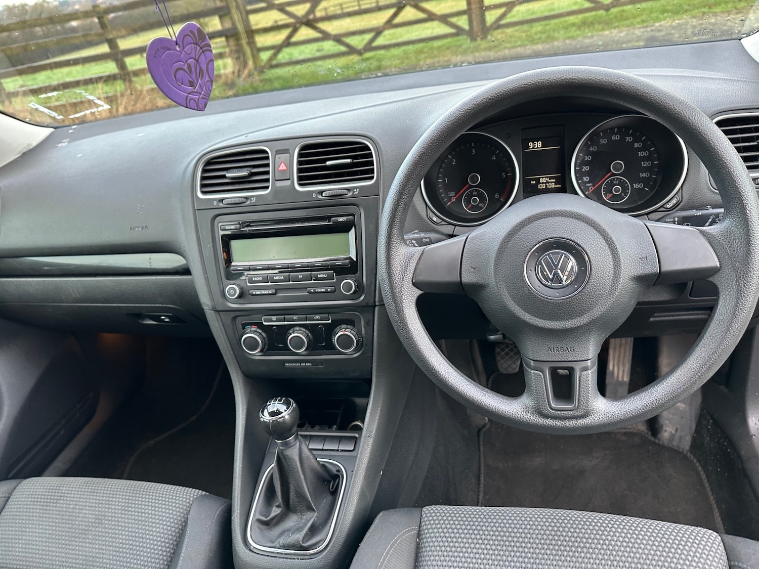 Used Volkswagen Golf 2010 for sale - 77567542: Photo 8