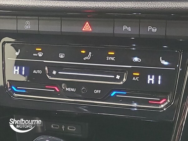 Used Volkswagen T-Roc 2023 for sale - 76825327: Photo 18