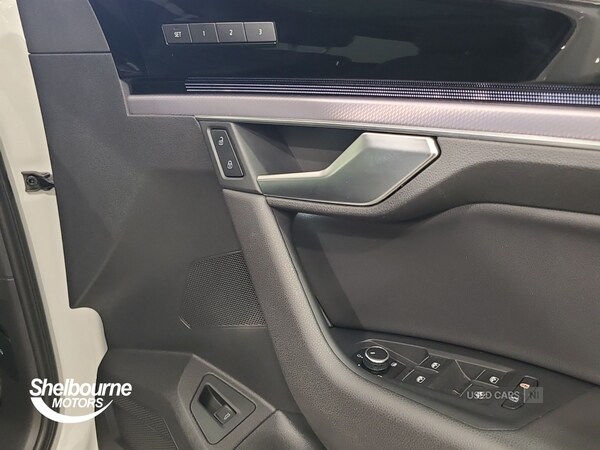 Used Volkswagen Touareg 2023 for sale - 76522627: Photo 28