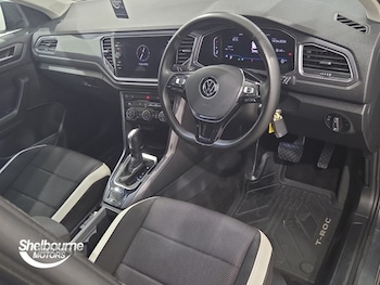 Used Volkswagen T-Roc 2021 for sale - 78348880: Photo