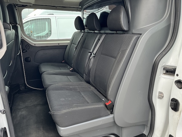 Used Vauxhall Vivaro 2018 for sale - 76206704: Photo 4