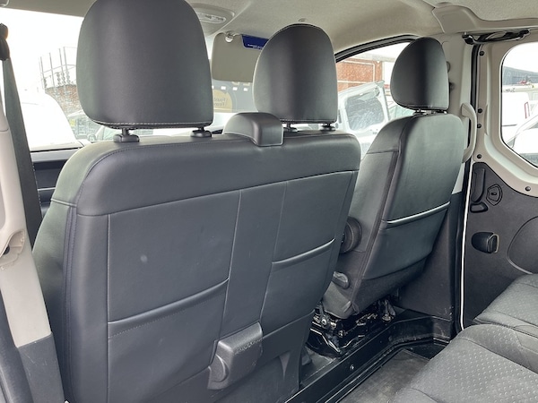 Used Vauxhall Vivaro 2018 for sale - 76206704: Photo 5