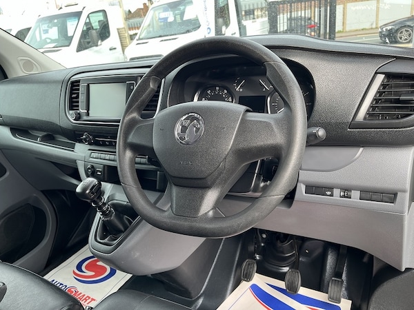 Used Vauxhall Vivaro for sale - 76163695: Photo 13