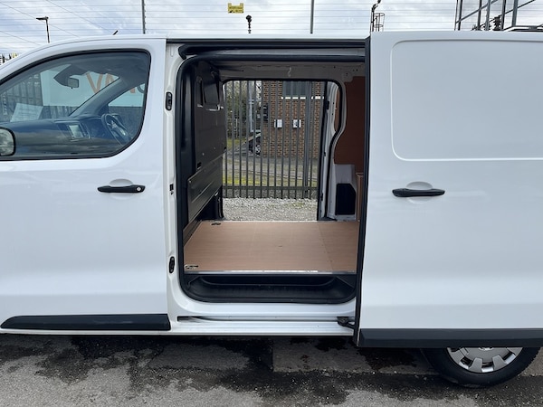 Used Vauxhall Vivaro for sale - 76163695: Photo 25