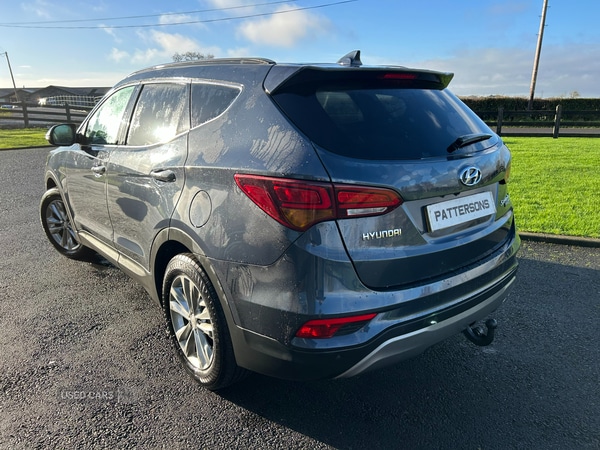 Used Hyundai Santa Fe 2016 for sale - 76667752: Photo 2