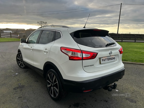 Used Nissan Qashqai 2017 for sale - 77794686: Photo 2