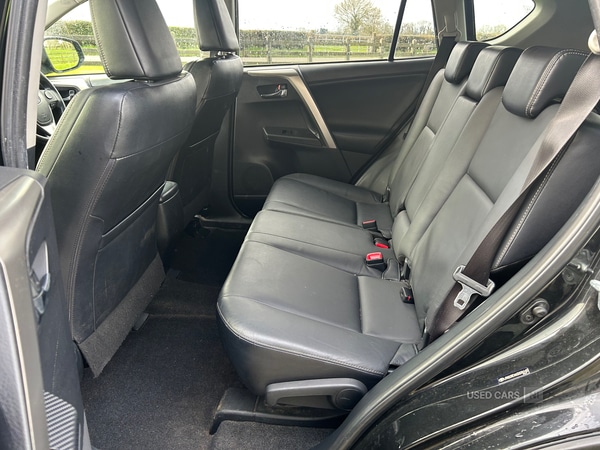 Used Toyota RAV4 2015 for sale - 77893400: Photo 4