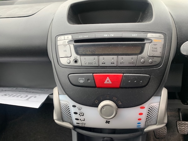 Used Toyota AYGO 2009 for sale - 74436404: Photo 8