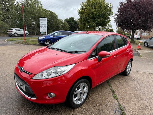 Used Ford Fiesta 2011 for sale - 75772667: Photo 4