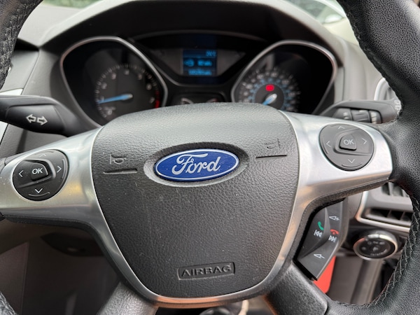 Used Ford Focus 2011 for sale - 75273018: Photo 16