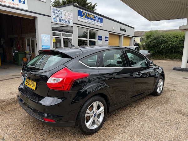 Used Ford Focus 2011 for sale - 75273018: Photo 8