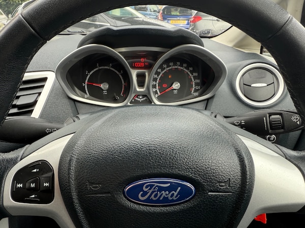 Used Ford Fiesta 2012 for sale - 75772666: Photo 14