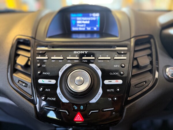 Used Ford Fiesta 2015 for sale - 74856551: Photo 17