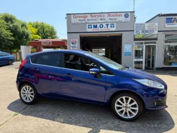 2015 (15) - 1.0 EcoBoost Titanium 5dr Only 35 k & 1 Owner ,