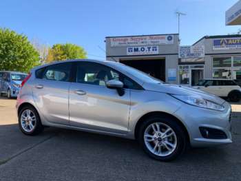 2014 (14) - 1.25 82 Zetec 5dr Only 9 k from new with full main dealer history