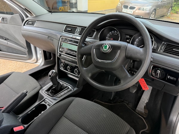 Used Skoda Superb 2011 for sale - 75238754: Photo 16