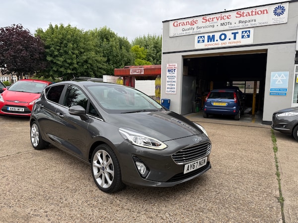 Used Ford Fiesta 2017 for sale - 75332215: Photo 2