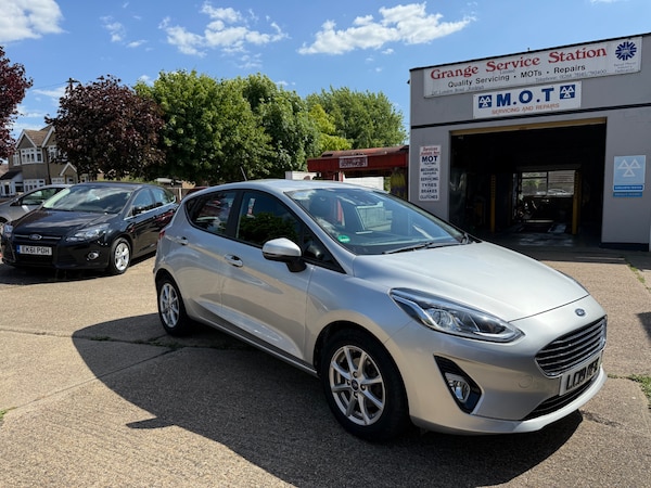 Used Ford Fiesta 2019 for sale - 75179944: Photo 2