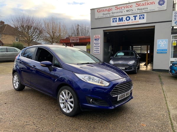 Used Ford Fiesta 2016 for sale - 73030637: Photo 2