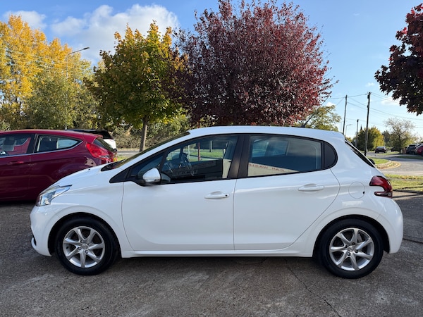 Used Peugeot 208 2017 for sale - 76252292: Photo 4
