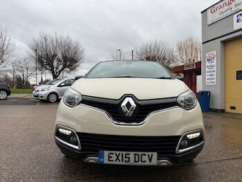 Used Renault Captur 2015 for sale - 77271885: Photo