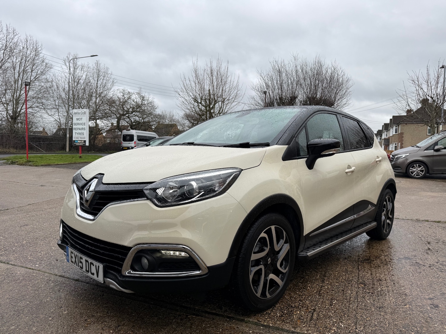 Used Renault Captur 2015 for sale - 77271885: Photo 4