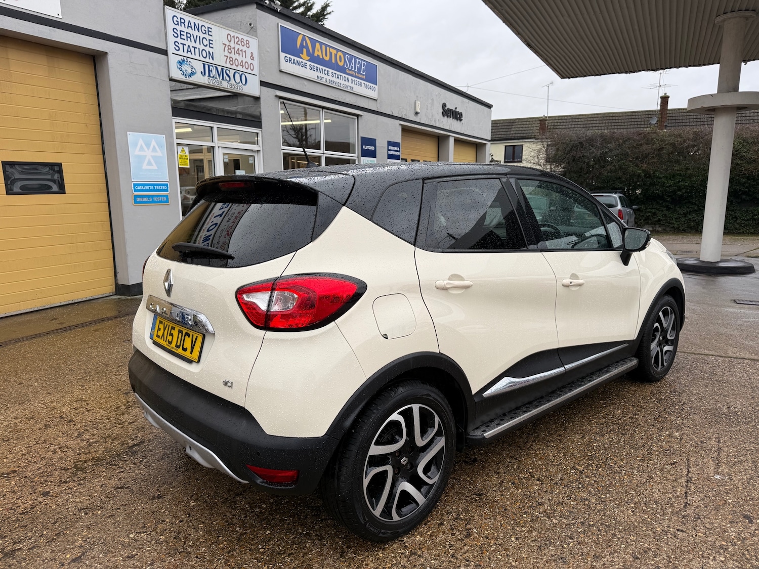 Used Renault Captur 2015 for sale - 77271885: Photo 6
