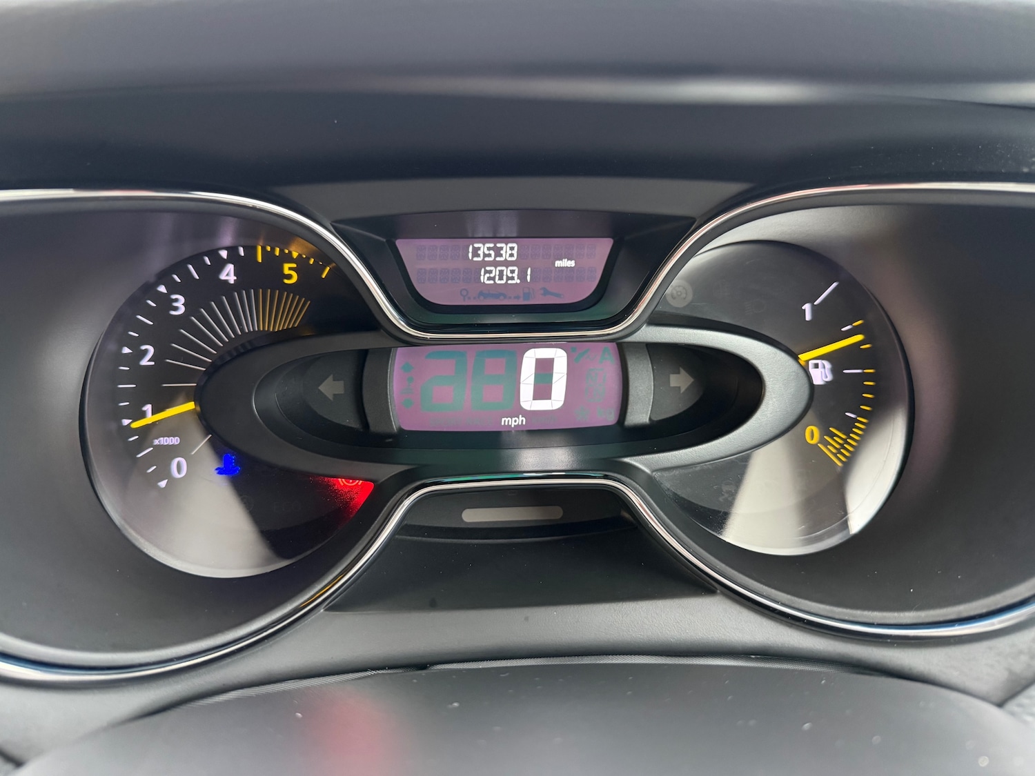 Used Renault Captur 2015 for sale - 77271885: Photo 9