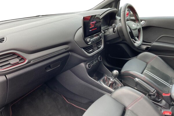 Used Ford Fiesta 2022 for sale - 76130622: Photo 2