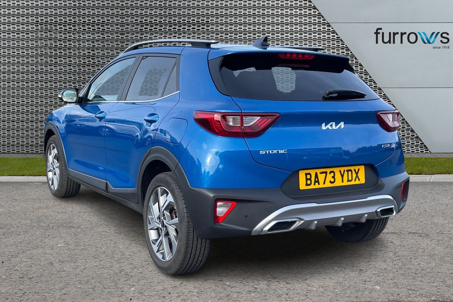 Used Kia Stonic 2023 for sale - 76869652: Photo 3