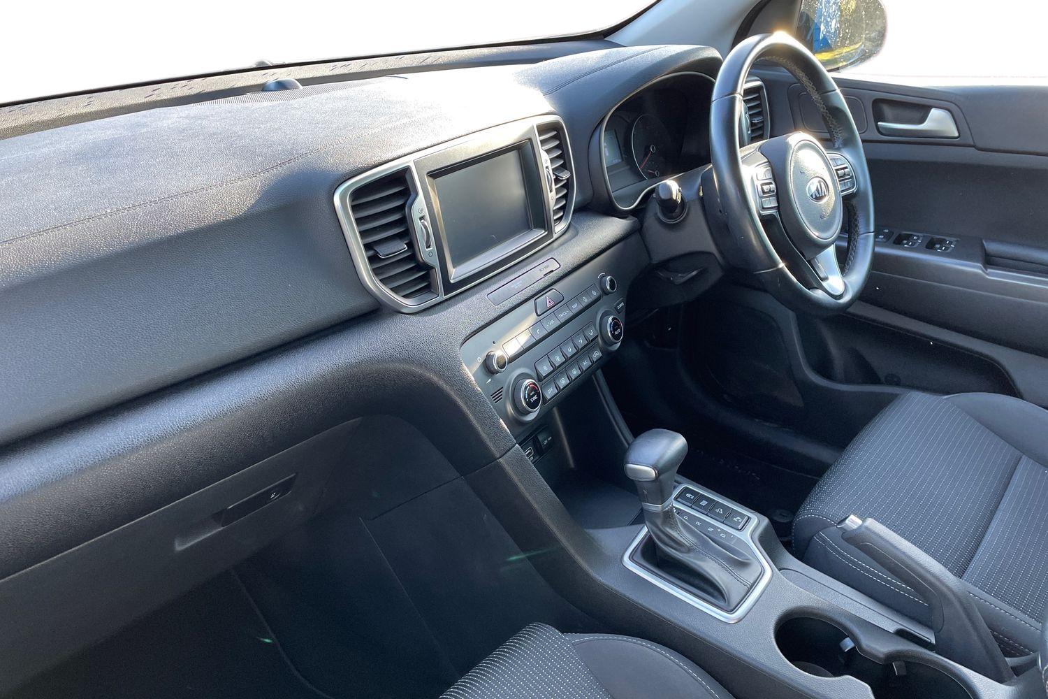 Used Kia Sportage 2018 for sale - 76614965: Photo 2