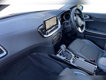 Used Kia Ceed 2025 for sale - 76479873: Photo