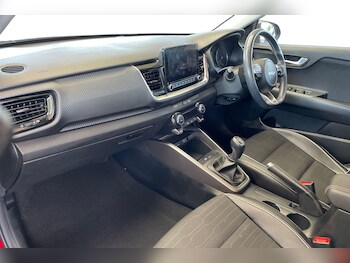 Used Kia Stonic 2022 for sale - 75558836: Photo