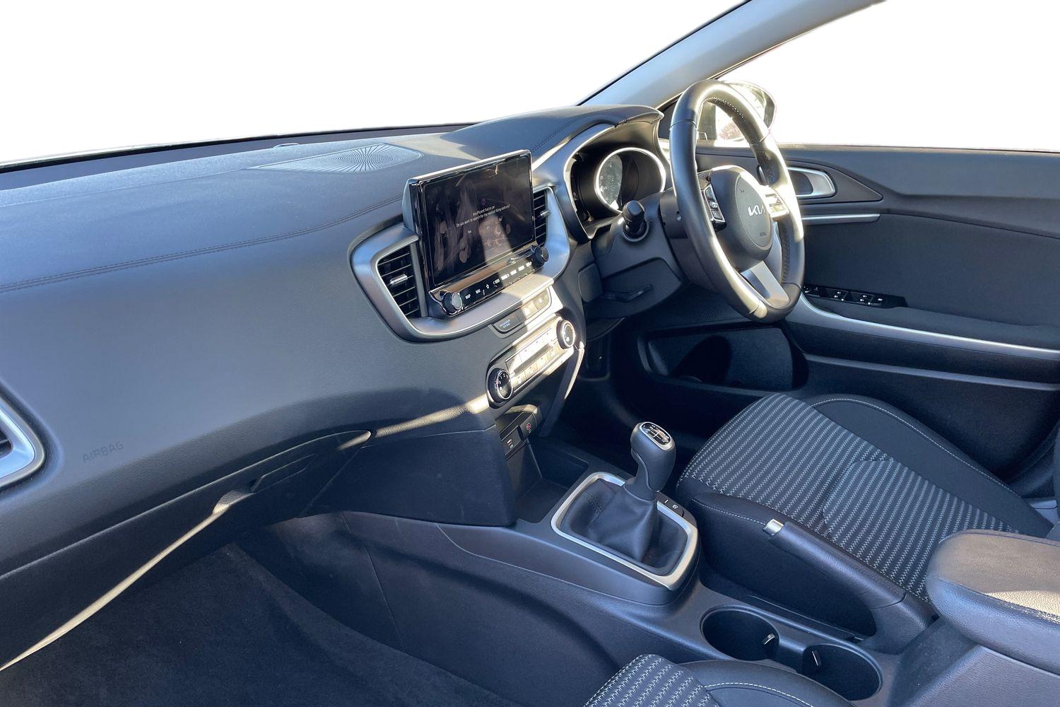 Used Kia Ceed 2025 for sale - 76873337: Photo 2