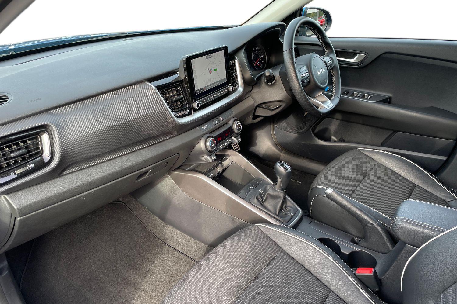 Used Kia Stonic 2023 for sale - 75959621: Photo 2