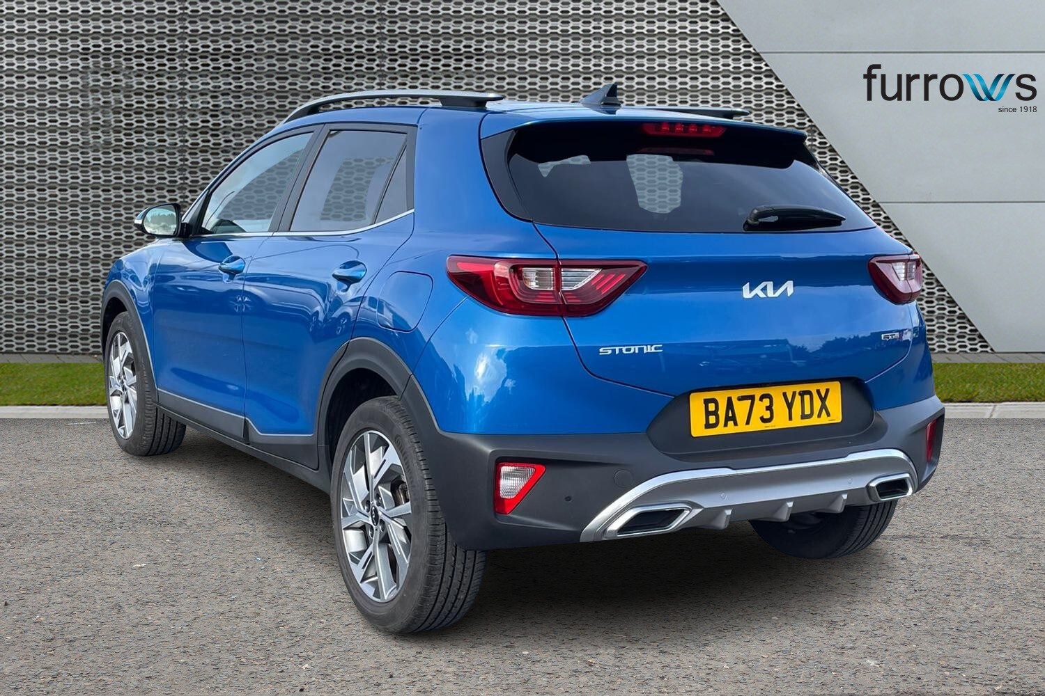 Used Kia Stonic 2023 for sale - 75959621: Photo 3