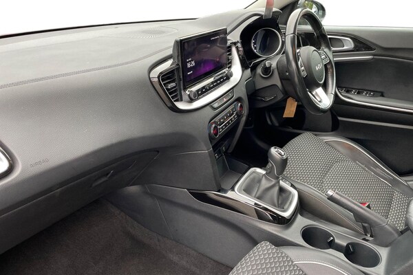 Used Kia Ceed 2022 for sale - 76276159: Photo 2