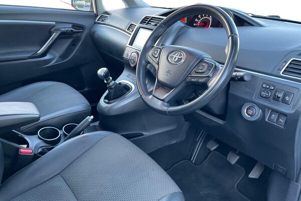 Used Toyota Verso 2017 for sale - 76183944: Photo 7
