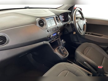 Used Hyundai i10 2019 for sale - 76507646: Photo