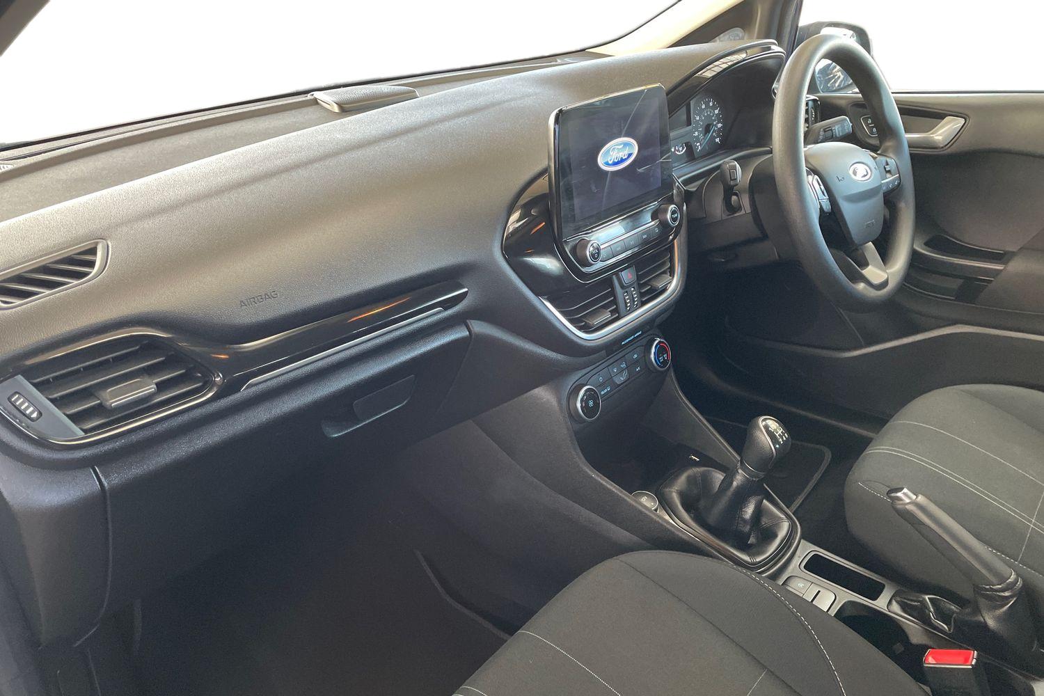 Used Ford Fiesta 2018 for sale - 76874172: Photo 2