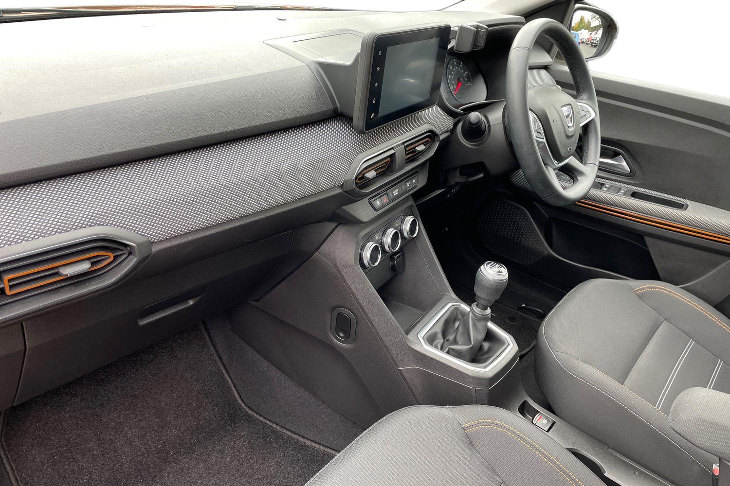 Used Dacia Sandero Stepway 2021 for sale - 76208945: Photo 2