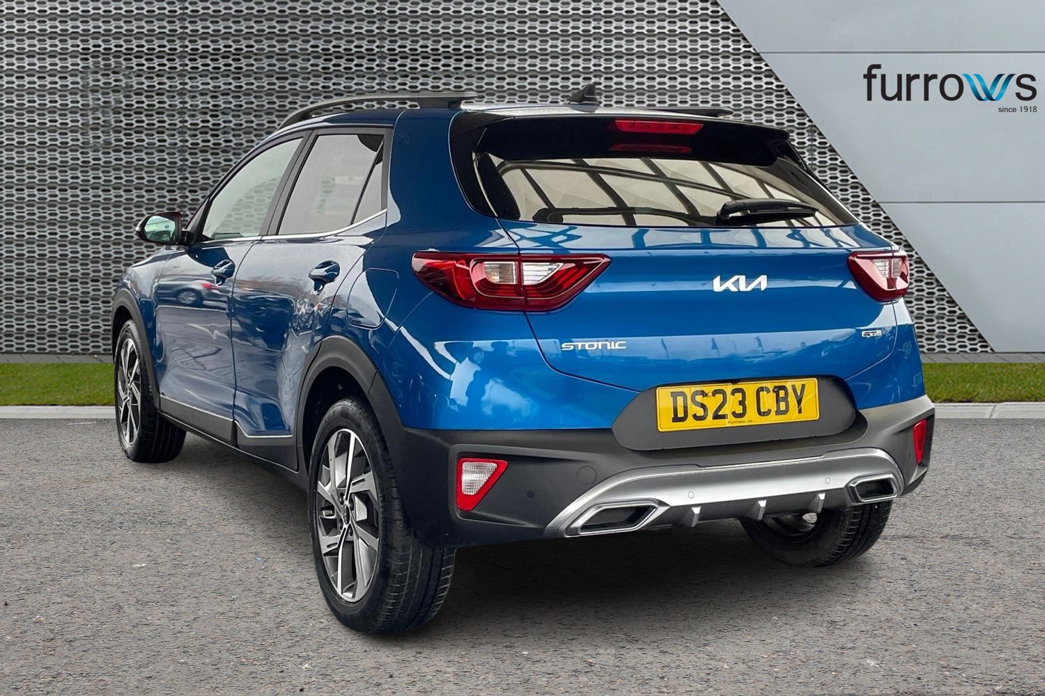 Used Kia Stonic 2023 for sale - 76872054: Photo 3