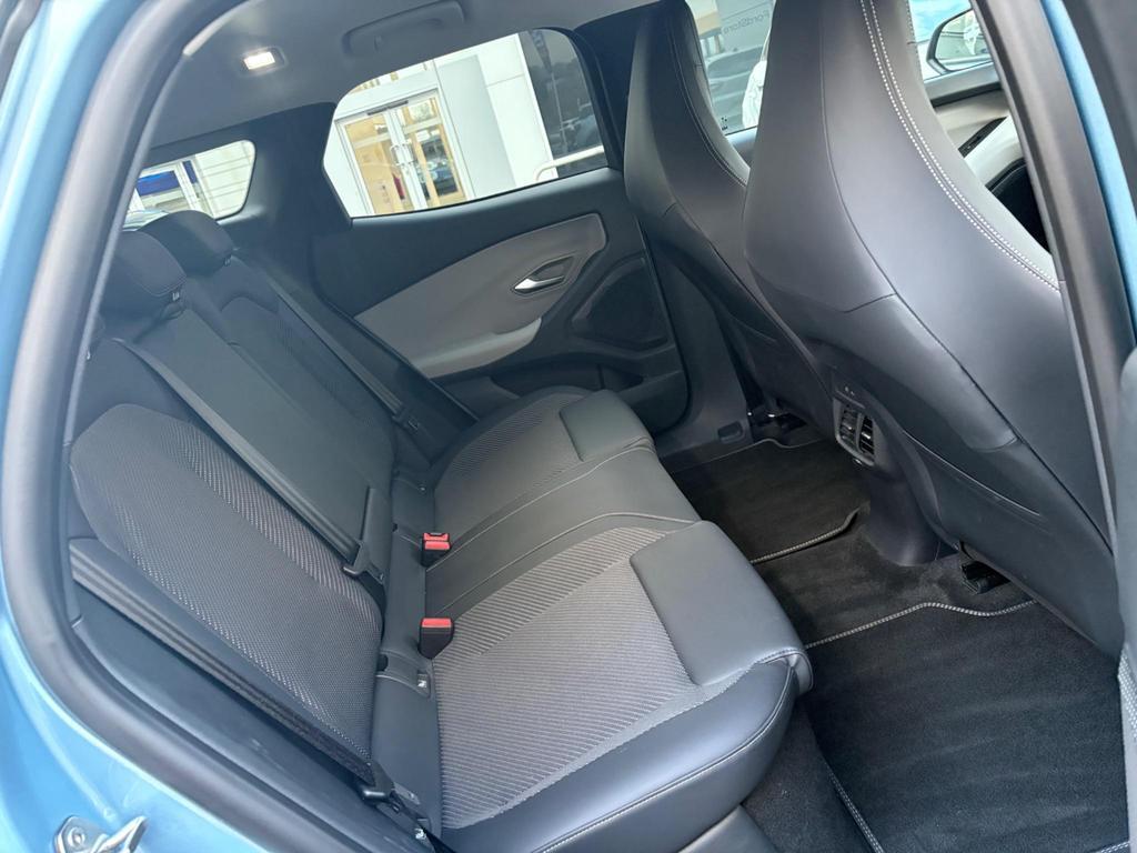 Used Ford Explorer 2024 for sale - 76615308: Photo 10