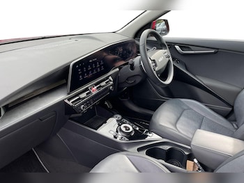Used Kia Niro 2023 for sale - 76104285: Photo 2