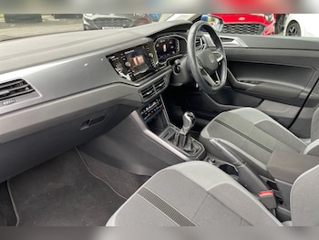Used Volkswagen Polo 2022 for sale - 76276261: Photo 2
