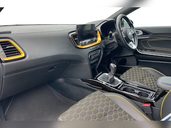 Used Kia XCeed 2020 for sale - 76208869: Photo 2