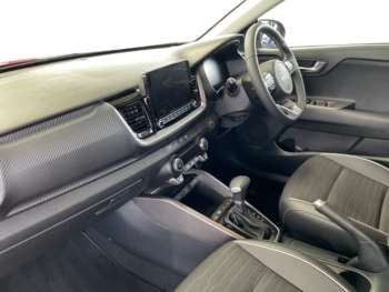 Used Kia Stonic 2024 for sale - 74343204: Photo